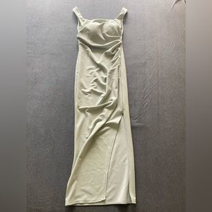 Green side slit midi dress with removable bra pad